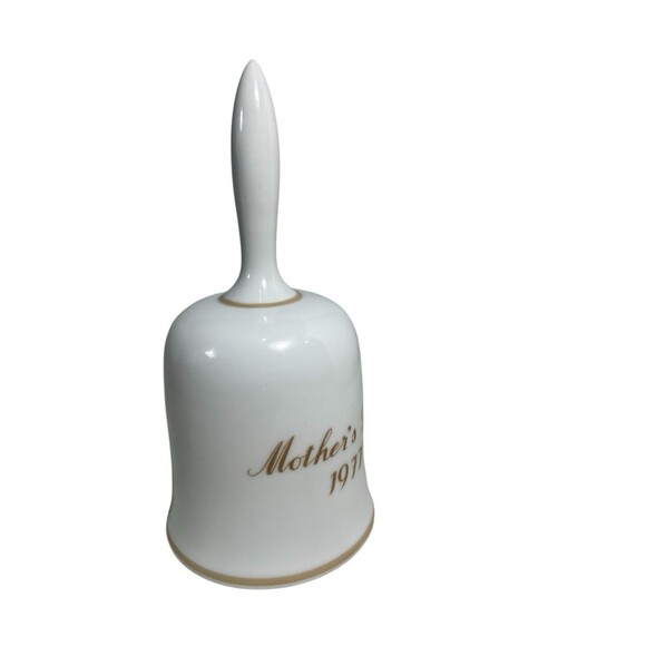 VTG 1977 Mothers Day Bell Martha Hummel Art Porcelain Ceramic Schmid Bros *READ - Picture 8 of 11
